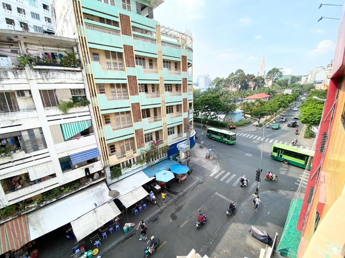 Home Away Do Quang Dau- Homestay, City Center, D1 ホーチミン市 エクステリア 写真